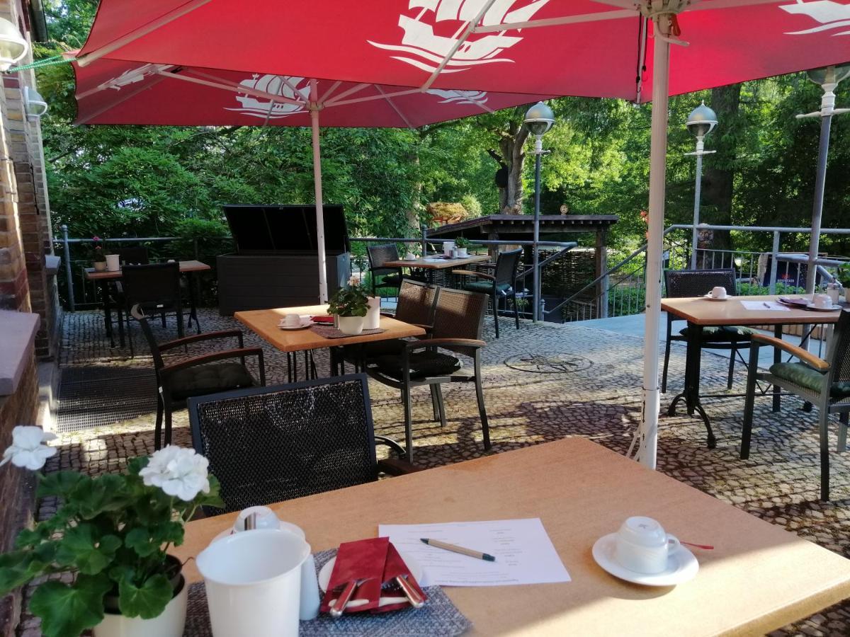 Hotel Schloesschen Sundische Wiese Цингст Екстериор снимка