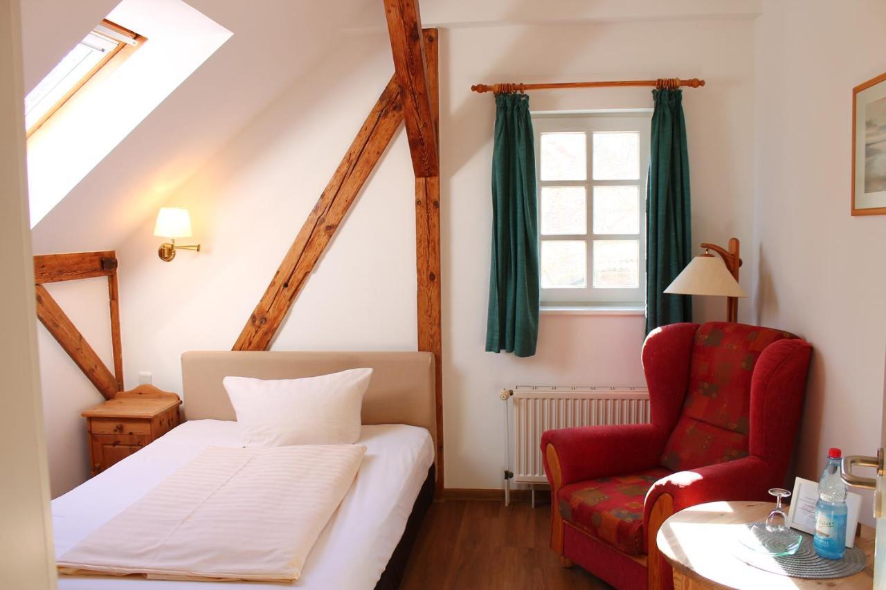 Hotel Schloesschen Sundische Wiese Цингст Екстериор снимка