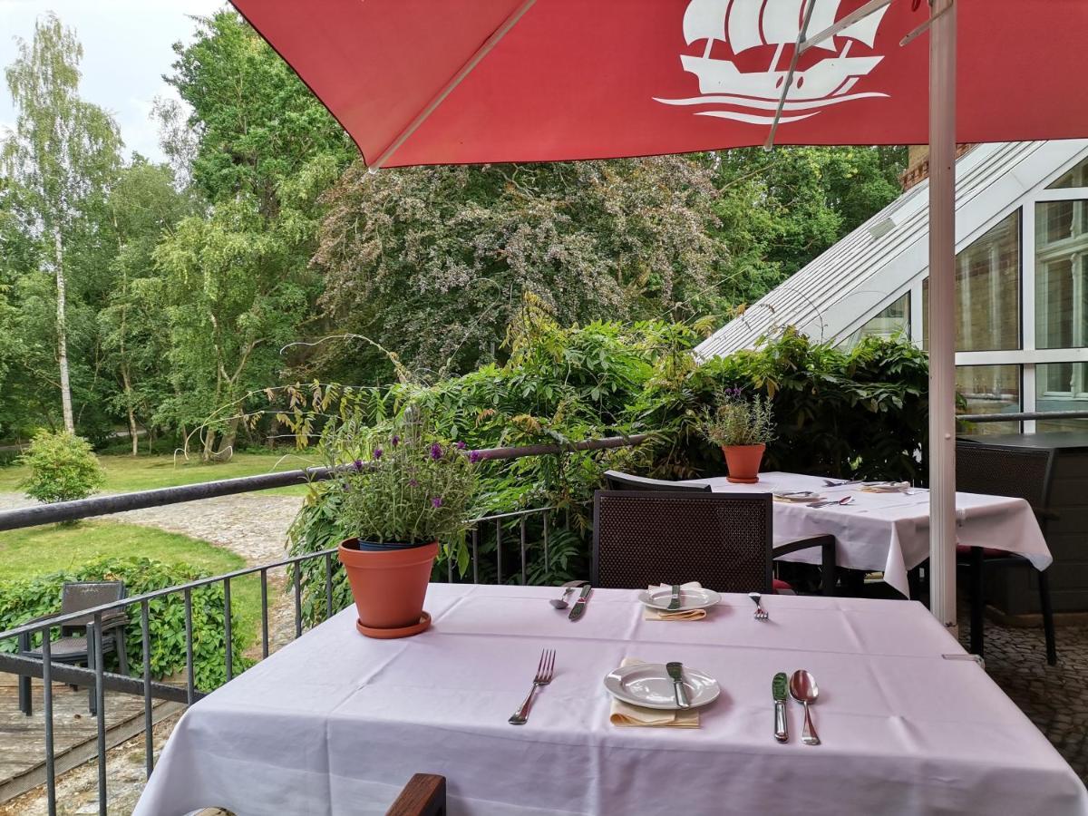 Hotel Schloesschen Sundische Wiese Цингст Екстериор снимка