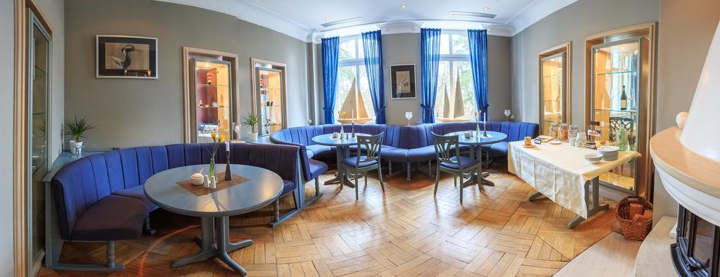 Hotel Schloesschen Sundische Wiese Цингст Екстериор снимка